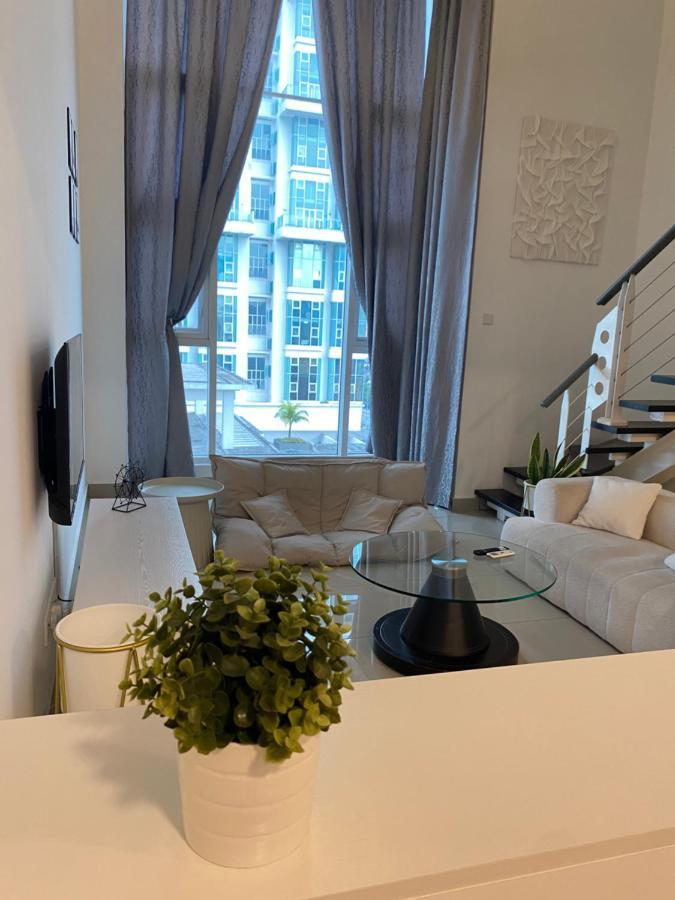 Lof Nr Midvalley Scot Garden 4tpax Apartment