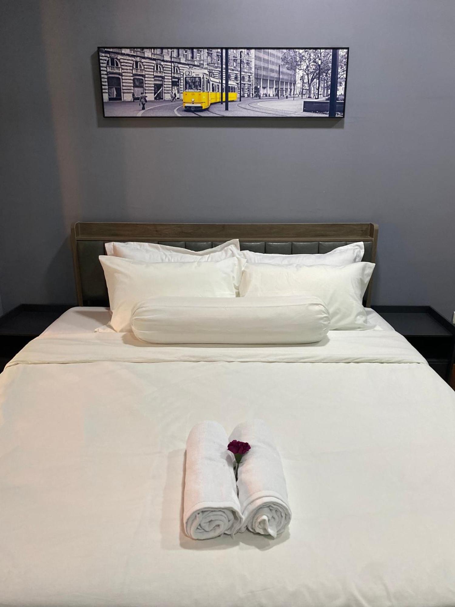 Lof Nr Midvalley Scot Garden 4tpax Apartment